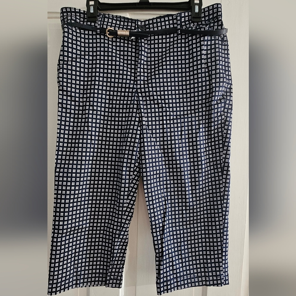 Gloria Vanderbilt Black and White Checkered Capris